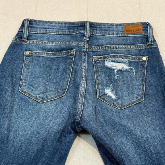 Judy Blue | Boyfriend Fit Distressed Jeans Blue Mid Rise | Women's 1/25 - Picture 3 of 9